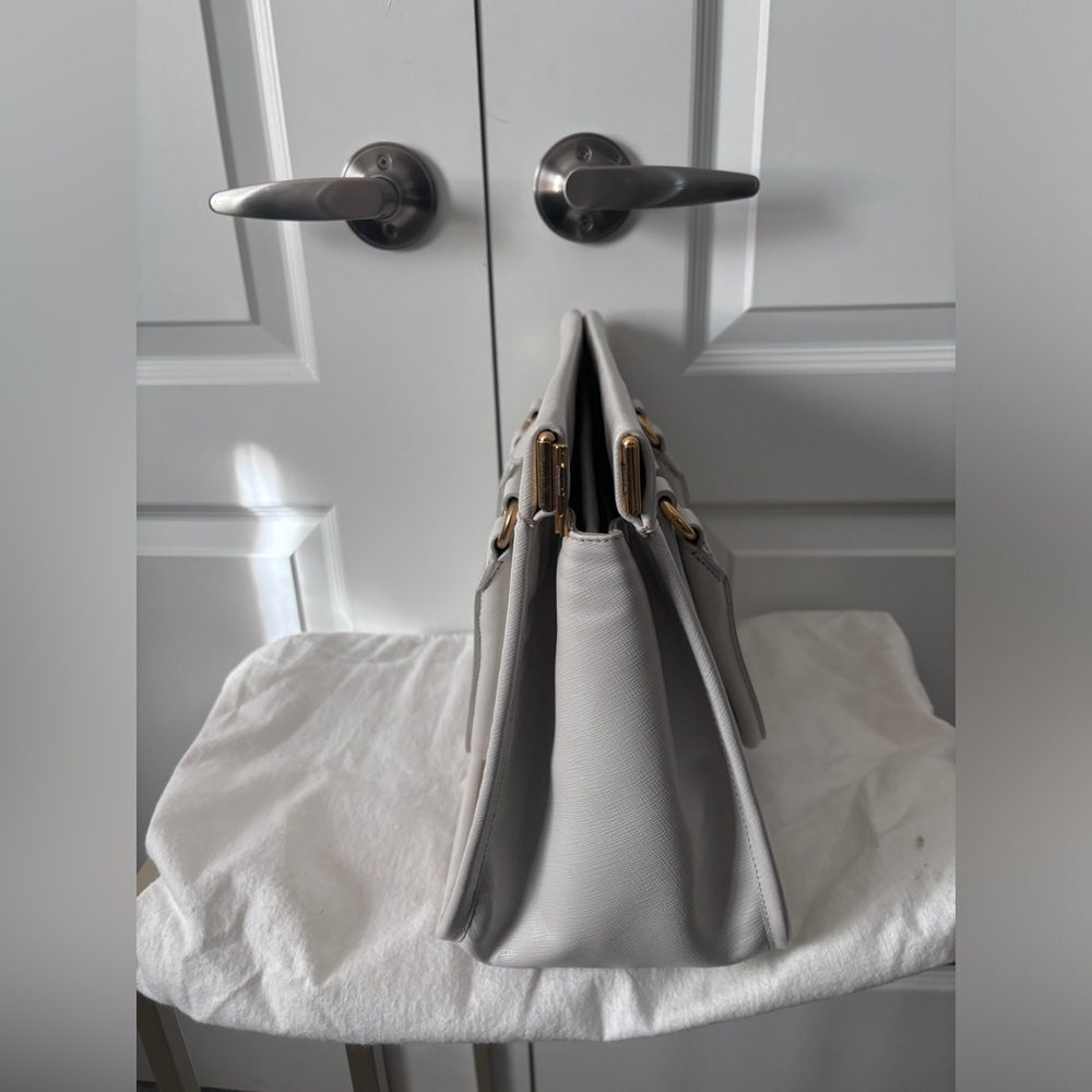 ✨ Host Pick ✨ Prada | Authentic 2012  Saffiano Lux Top Handle Tote Bag in Talco - Picture 12 of 15